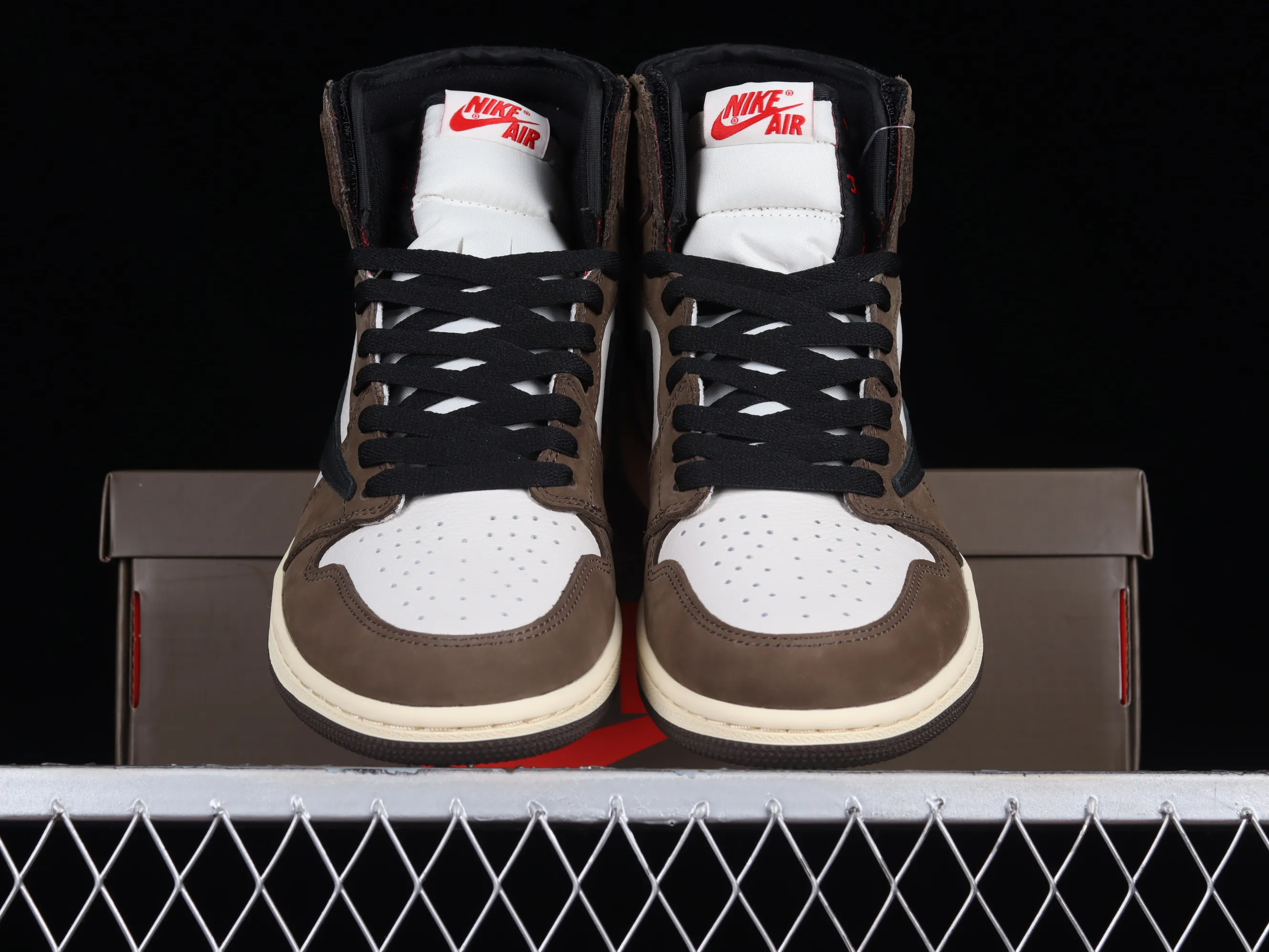All Categories Air Jordan Jordan Series Basketball Shoes Air Jordan 1 High OG Version Travis Scott x Air Jordan 1 High OG AJ1 Reverse Hook Limited Edition CD4487-100